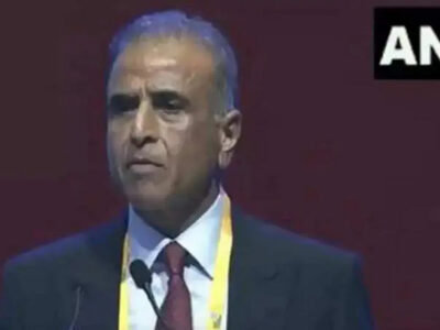 Sunil Bharti Mittal's Satellite Communication Breakthrough at India Mobile Congress 2023